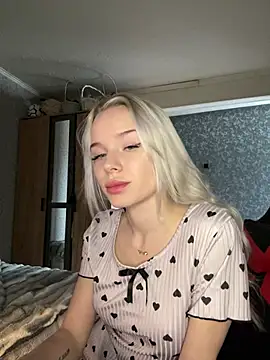 Snapshot of SIMBA_BOS chatting on 03-18-26, 03:20 SIMBA BOS online show from 03-18-26, 03:20