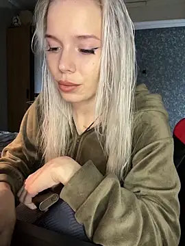 Snapshot of SIMBA_BOS chatting on 04-02-26, 03:15 SIMBA BOS online show from 04-02-26, 03:15