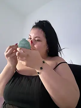 Snapshot of AshlyRouse chatting on 10-04-25, 11:30 AshlyRouse online show from 10-04-25, 11:30