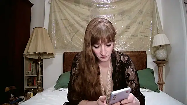 Snapshot of LemmieRed chatting on 12-11-24, 10:03 LemmieRed online show from 12-11-24, 10:03