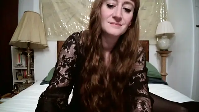 Snapshot of LemmieRed chatting on 10-21-25, 09:48 LemmieRed online show from 10-21-25, 09:48