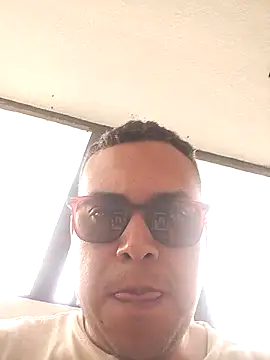 Snapshot of cao21 chatting on 10-31-25, 09:27 cao21 online show from 10-31-25, 09:27