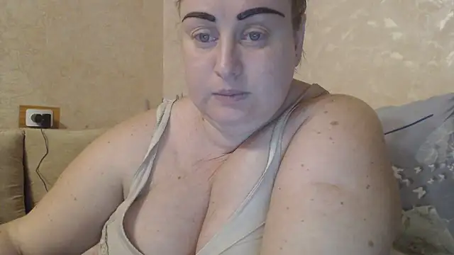 Snapshot of Amy_August chatting on 02-06-25, 04:58 Amy August online show from 02-06-25, 04:58