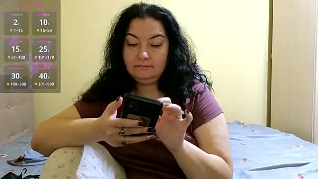 Snapshot of BBW_MILF_4U chatting on 01-16-25, 06:14 BBW MILF 4U online show from 01-16-25, 06:14