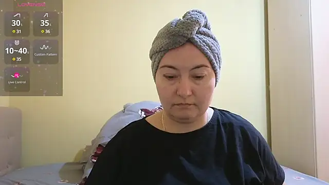 Snapshot of BBW_MILF_4U chatting on 02-11-25, 10:59 BBW MILF 4U online show from 02-11-25, 10:59