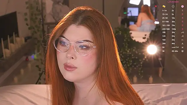 Snapshot of Ffoxyflame chatting on 03-30-26, 10:55 Ffoxyflame online show from 03-30-26, 10:55