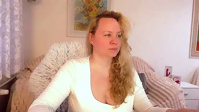 Sarah4you online show from 02-08-25, 04:04