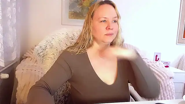 Sarah4you online show from 02-18-25, 09:53