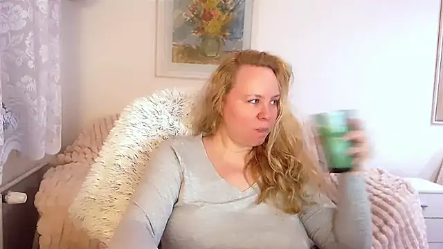 Sarah4you online show from 03-03-25, 09:48