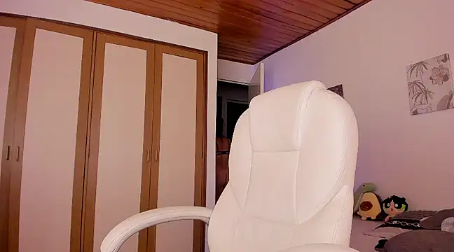 Snapshot of kinky_rider chatting on 12-24-24, 03:38 kinky rider online show from 12-24-24, 03:38