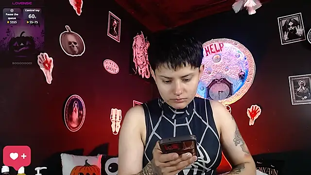 girl intense444 online show from 10-21-25, 12:39