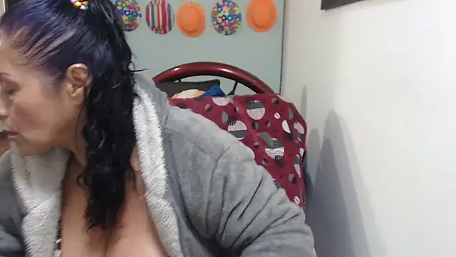 sexytitshot126 online show from 06-27-26, 05:18