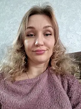 ModelEva online show from 03-19-25, 12:45