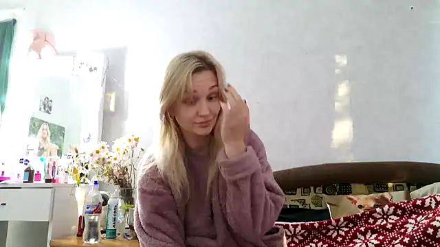 ModelEva online show from 10-31-25, 01:01