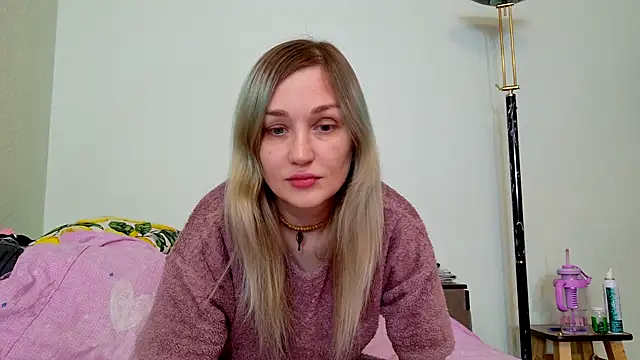 Snapshot of ModelEva chatting on 03-24-26, 11:04 ModelEva online show from 03-24-26, 11:04