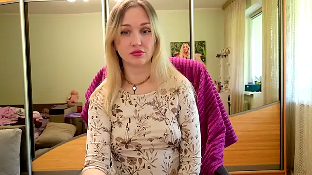 Snapshot of ModelEva chatting on 05-02-26, 09:03 ModelEva online show from 05-02-26, 09:03