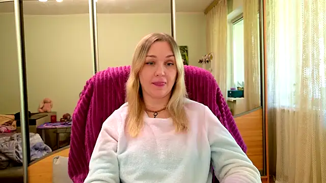 Snapshot of ModelEva chatting on 05-03-26, 08:42 ModelEva online show from 05-03-26, 08:42