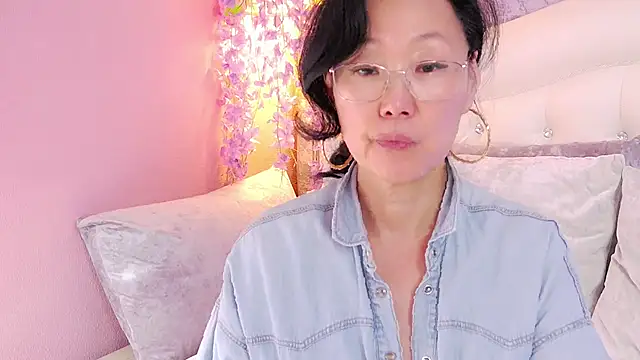 Asian legs online show from 05-04-26, 10:11