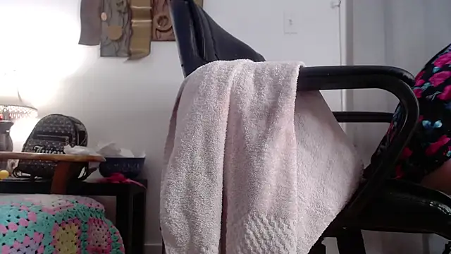 Candy-apple online show from 01-24-25, 02:18