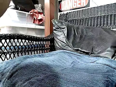 HungHawaiian808xh online show from 10-21-25, 02:56