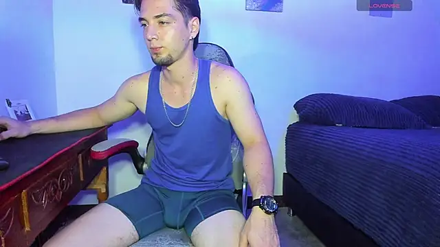 Alex smith00 online show from 10-29-25, 02:36