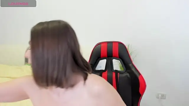 Snapshot of itsmekarina chatting on 03-12-26, 05:08 itsmekarina online show from 03-12-26, 05:08