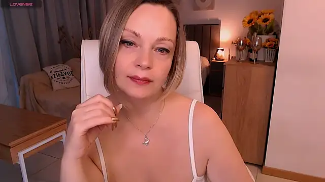 Tilly Eliot online show from 06-22-26, 08:28