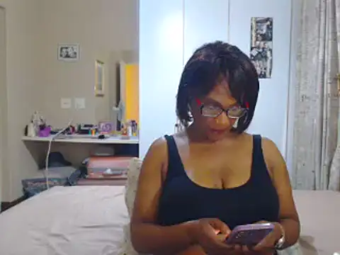 Hotgrannyx online show from 12-20-24, 04:25