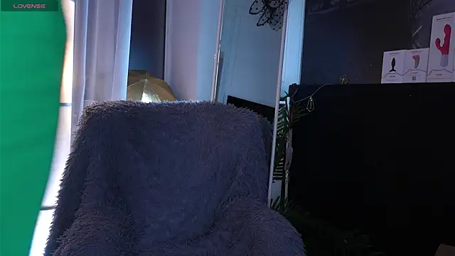 SofiaFoster  online show from 01-18-26, 06:17