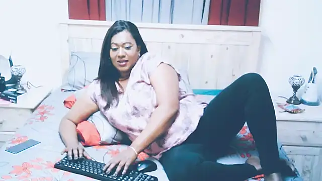 Indianlust69 online show from 10-06-25, 05:27