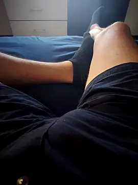 Snapshot of Balauru1 chatting on 11-05-25, 08:14 Balauru1 online show from 11-05-25, 08:14