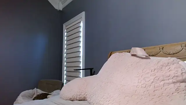 Lisaisluscious online show from 01-23-25, 09:18