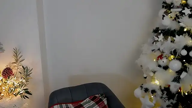 Snapshot of Xentthia chatting on 12-04-25, 02:37 Xentthia online show from 12-04-25, 02:37