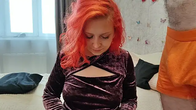 Snapshot of GenrikhBecca chatting on 10-19-25, 09:32 GenrikhBecca online show from 10-19-25, 09:32