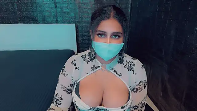 Snapshot of SonY_CaM chatting on 01-01-25, 05:33 SonY CaM online show from 01-01-25, 05:33