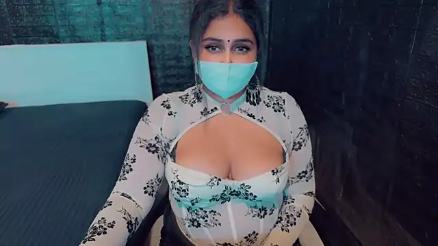 Snapshot of SonY_CaM chatting on 01-01-25, 08:47 SonY CaM online show from 01-01-25, 08:47