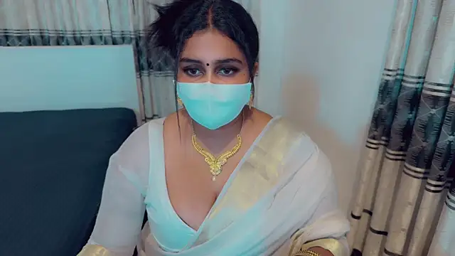 Snapshot of SonY_CaM chatting on 09-29-25, 05:18 SonY CaM online show from 09-29-25, 05:18