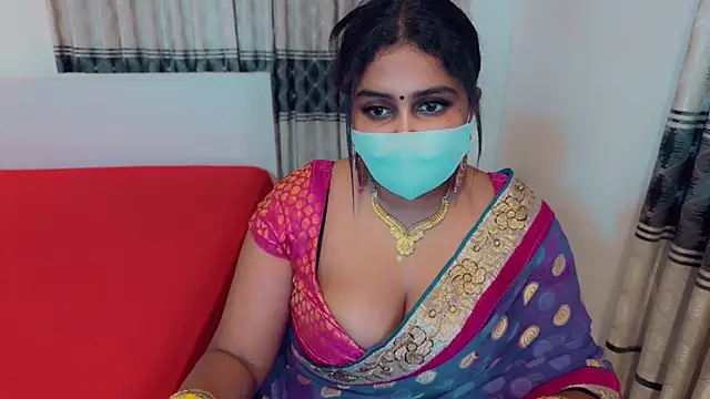 Snapshot of SonY_CaM chatting on 10-14-25, 04:41 SonY CaM online show from 10-14-25, 04:41