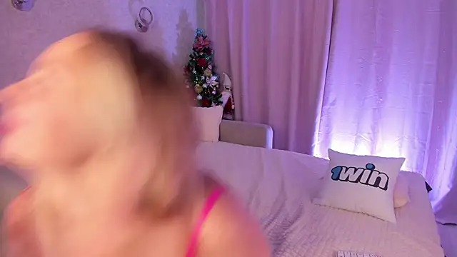 Snapshot of Kitty_Ricky chatting on 01-14-25, 10:38 Kitty Ricky online show from 01-14-25, 10:38