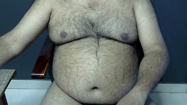 Snapshot of hairysubcub_70 chatting on 02-07-25, 07:18 hairysubcub 70 online show from 02-07-25, 07:18