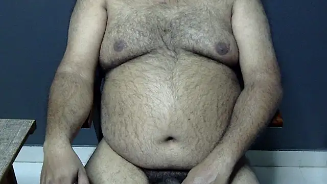 Snapshot of hairysubcub_70 chatting on 02-08-25, 01:11 hairysubcub 70 online show from 02-08-25, 01:11