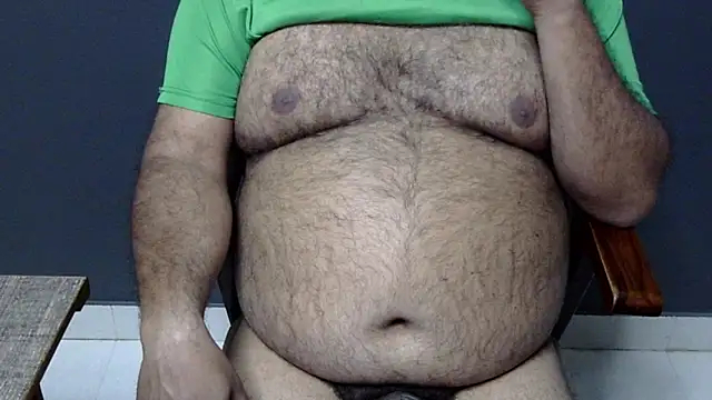 Snapshot of hairysubcub_70 chatting on 02-16-25, 01:16 hairysubcub 70 online show from 02-16-25, 01:16