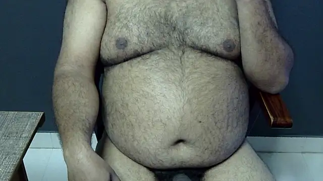 Snapshot of hairysubcub_70 chatting on 02-19-25, 07:17 hairysubcub 70 online show from 02-19-25, 07:17