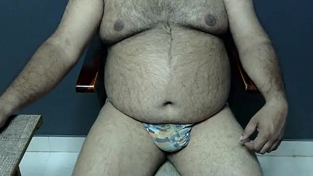 Snapshot of hairysubcub_70 chatting on 02-22-25, 01:13 hairysubcub 70 online show from 02-22-25, 01:13