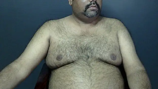 Snapshot of hairysubcub_70 chatting on 02-24-25, 10:15 hairysubcub 70 online show from 02-24-25, 10:15