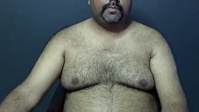 Snapshot of hairysubcub_70 chatting on 02-25-25, 07:09 hairysubcub 70 online show from 02-25-25, 07:09