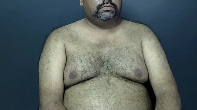 Snapshot of hairysubcub_70 chatting on 02-27-25, 10:04 hairysubcub 70 online show from 02-27-25, 10:04