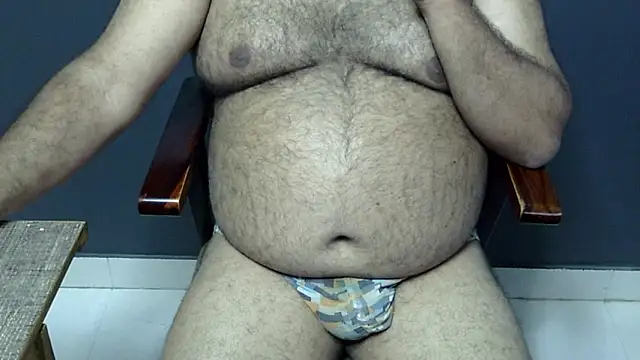 Snapshot of hairysubcub_70 chatting on 03-02-25, 10:14 hairysubcub 70 online show from 03-02-25, 10:14