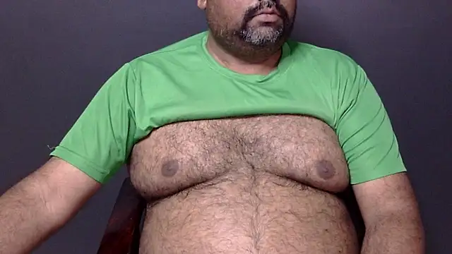 Snapshot of hairysubcub_70 chatting on 03-03-25, 01:09 hairysubcub 70 online show from 03-03-25, 01:09