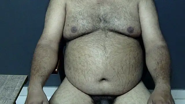 Snapshot of hairysubcub_70 chatting on 03-15-25, 01:51 hairysubcub 70 online show from 03-15-25, 01:51